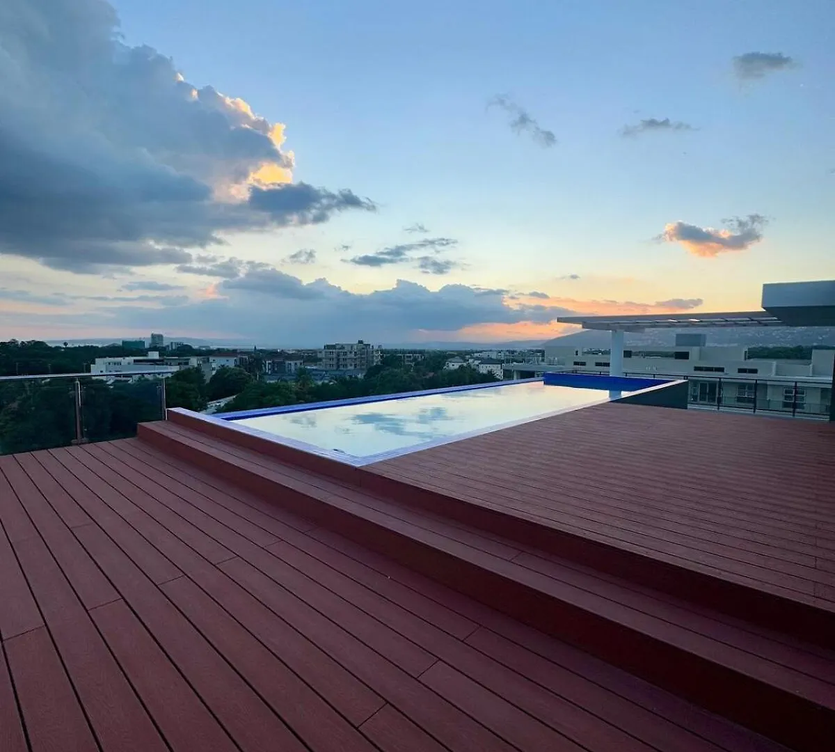 Suite Kingston-Cozy, Modern Apt Apartamento