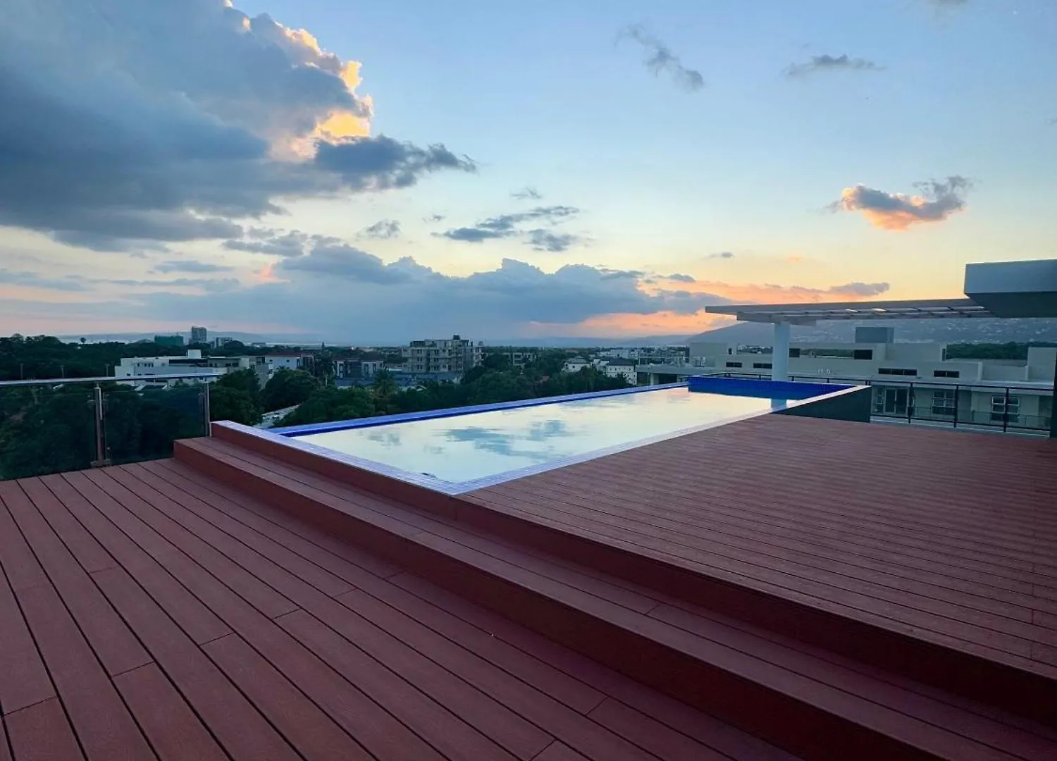 Suite Kingston-Cozy, Modern Apt Jamaika